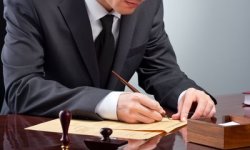 Жалоба в прокуратуру о непредоставлении государственной услуги пенсионным фондом РФ: образец 2025 года, как написать заявление